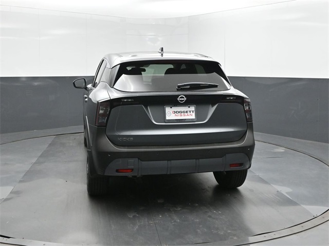 2025 Nissan Kicks SV photo 8