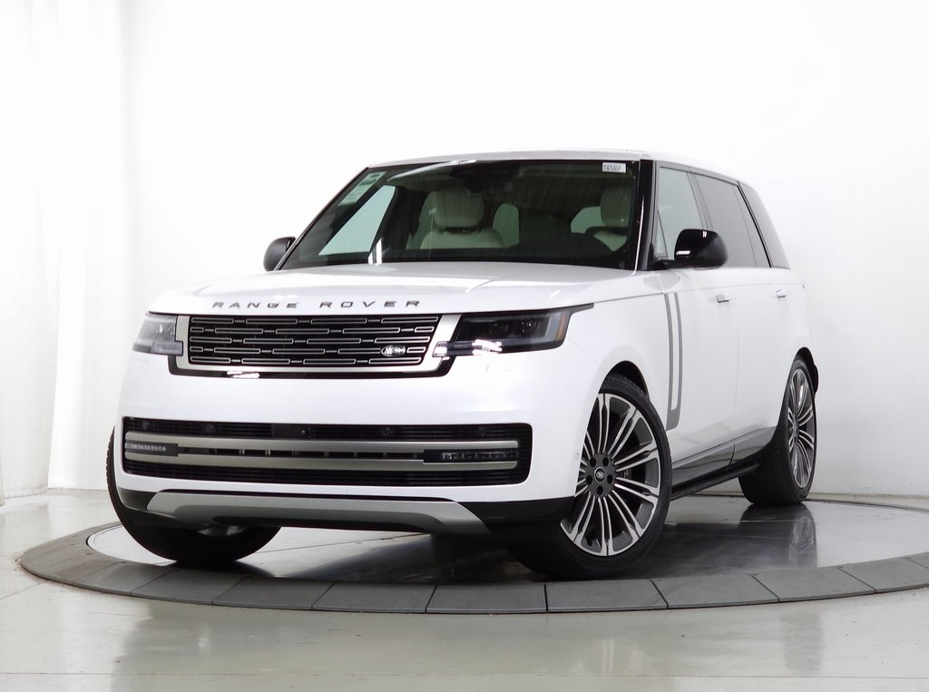 2025 Land Rover Range Rover SE's photo