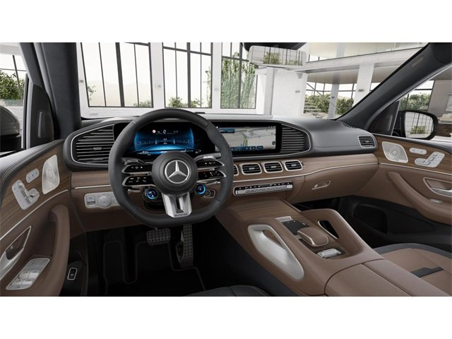 2025 Mercedes Benz GLS AMG 63 4MATIC photo 2