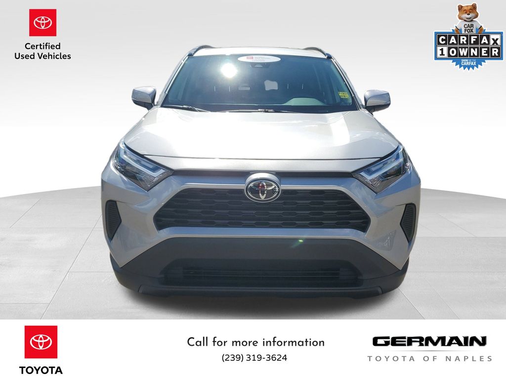 2025 Toyota RAV4 XLE photo 2