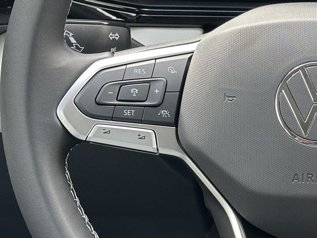 2025 Volkswagen Taos S photo 13