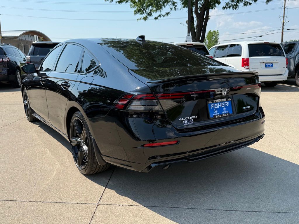 2023 Honda Accord Hybrid Sport-L photo 2