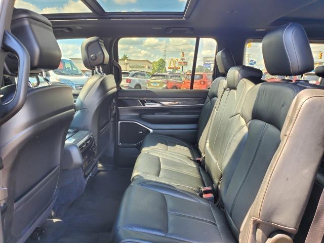 2022 Jeep Wagoneer Series III photo 27