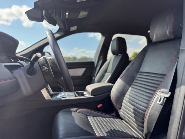2023 Land Rover Discovery Sport SE R-Dynamic photo 14