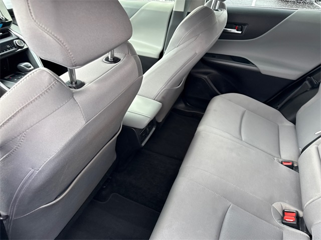 2021 Toyota Venza LE photo 25