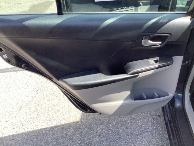2012 Toyota Camry LE photo 17