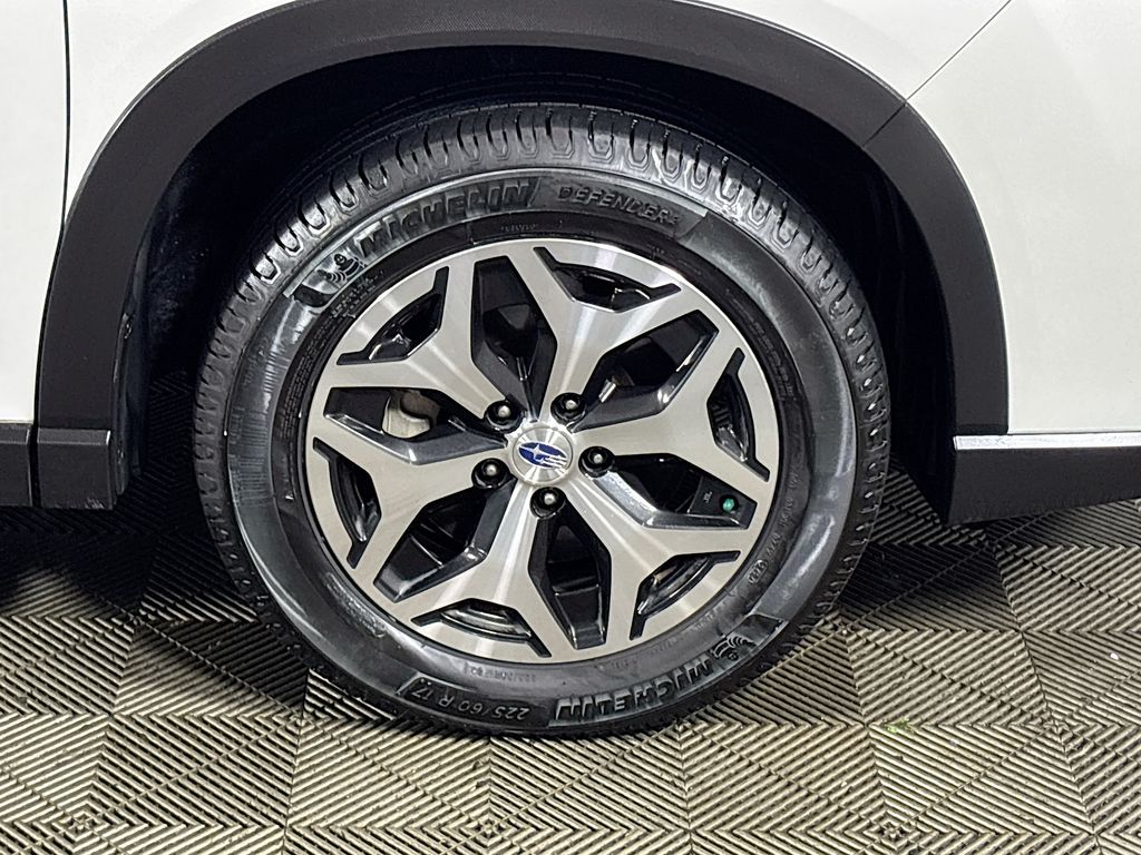 2021 Subaru Forester Premium photo 23