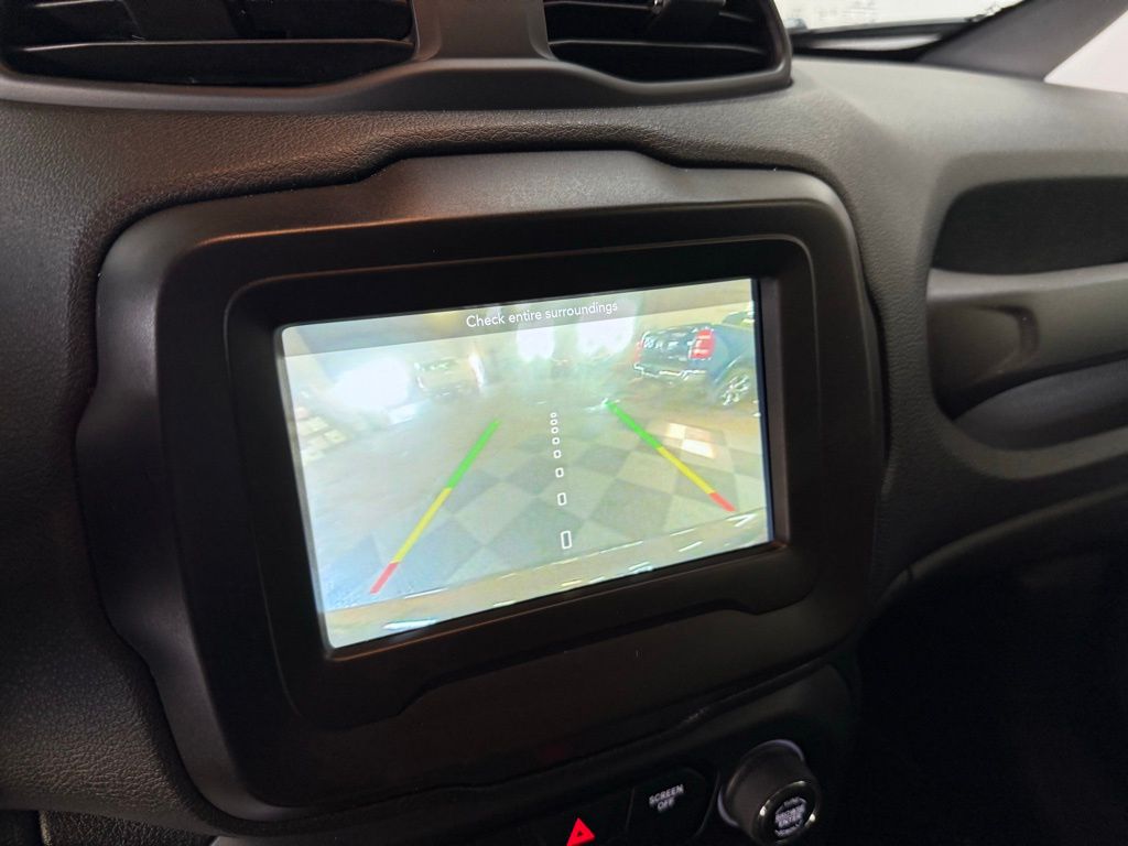 2020 Jeep Renegade Latitude photo 25