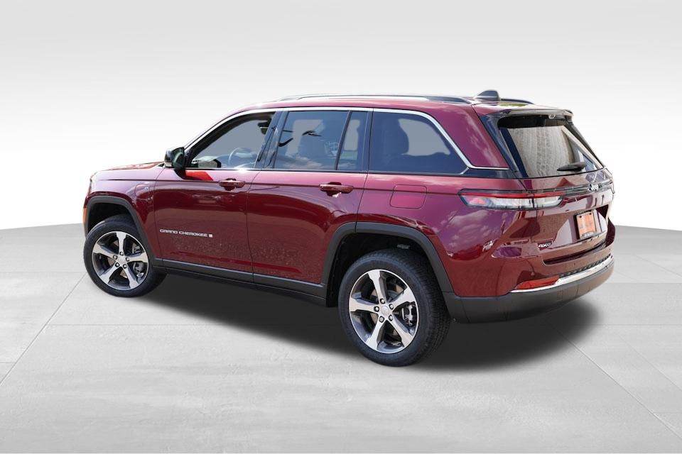 2023 Jeep Cherokee 4xe photo 7