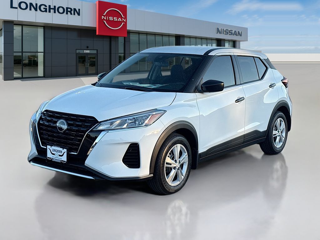 2025 Nissan Kicks Play S photo 2