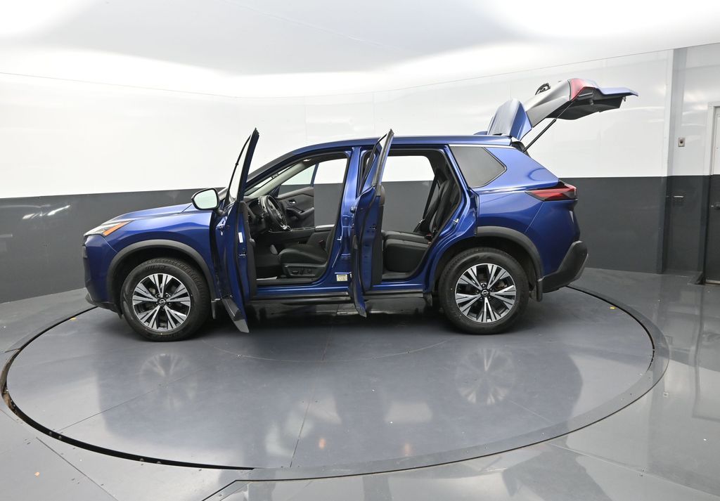 2022 Nissan Rogue SV photo 29