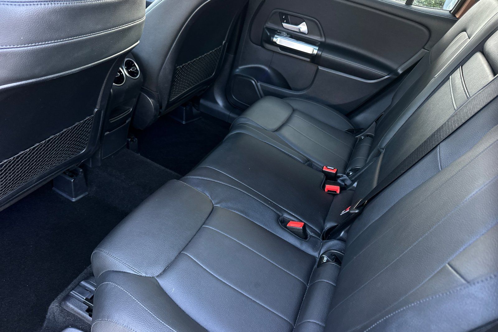 2021 Mercedes Benz GLB 250 photo 9