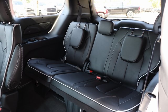2026 Chrysler Pacifica Limited S Appearance photo 49