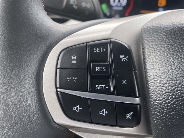 2025 Ford Explorer photo 24