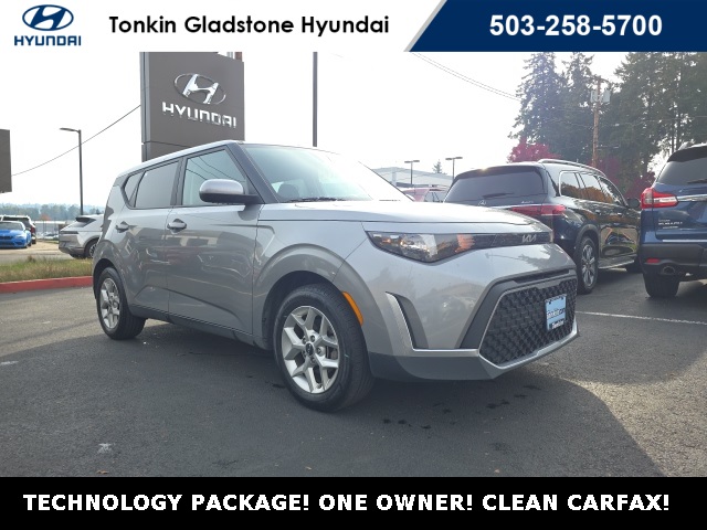 2023 Kia Soul LX's photo