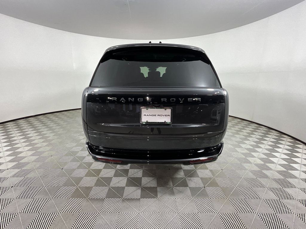 2025 Land Rover Range Rover SE photo 2