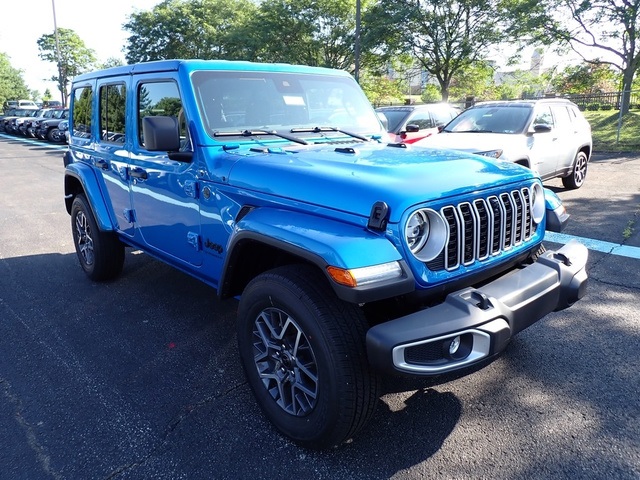 2025 Jeep Wrangler Sahara photo 6