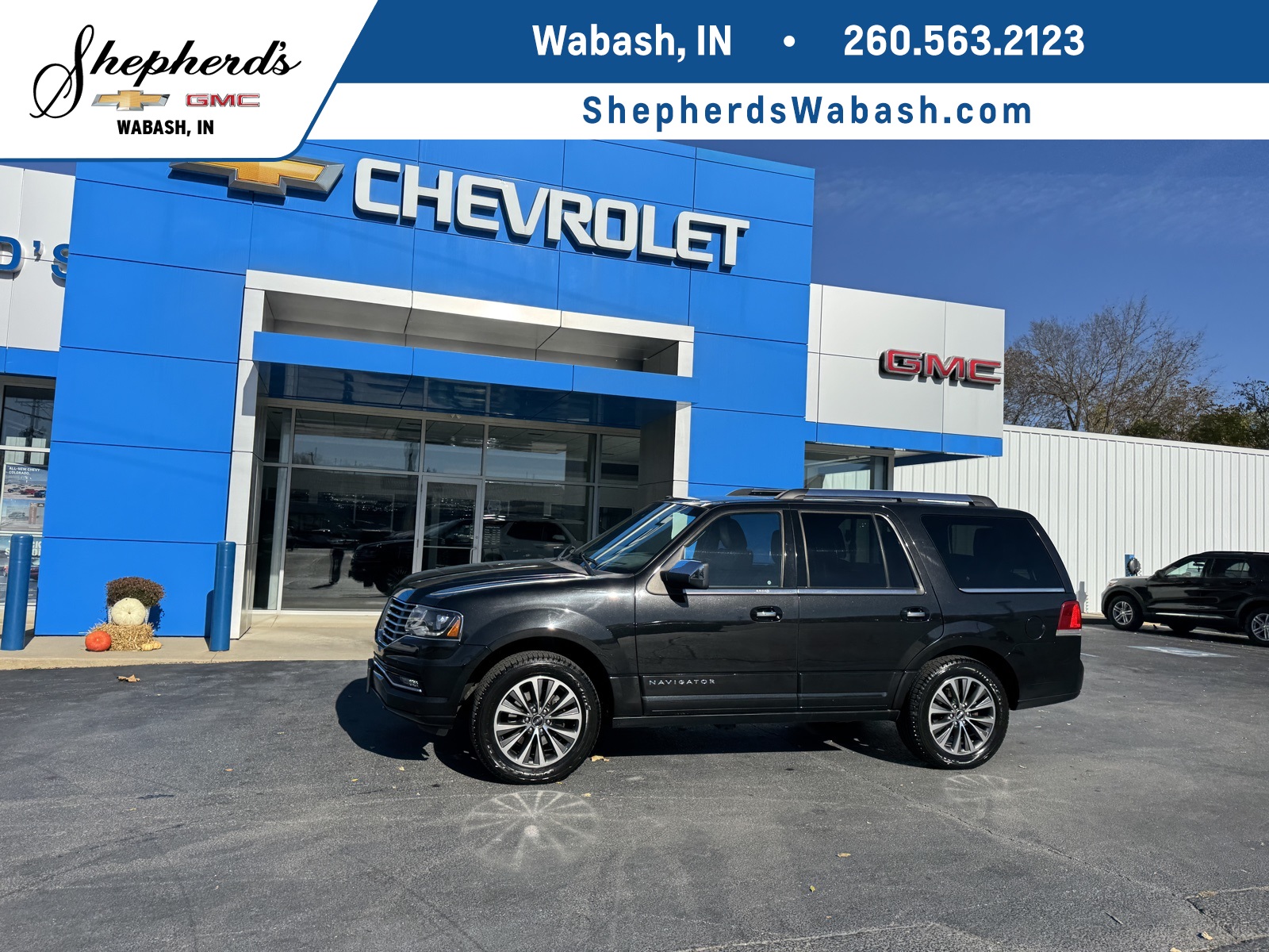 2015 Lincoln Navigator Base