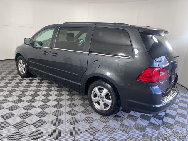 2011 Volkswagen Routan SE photo 15