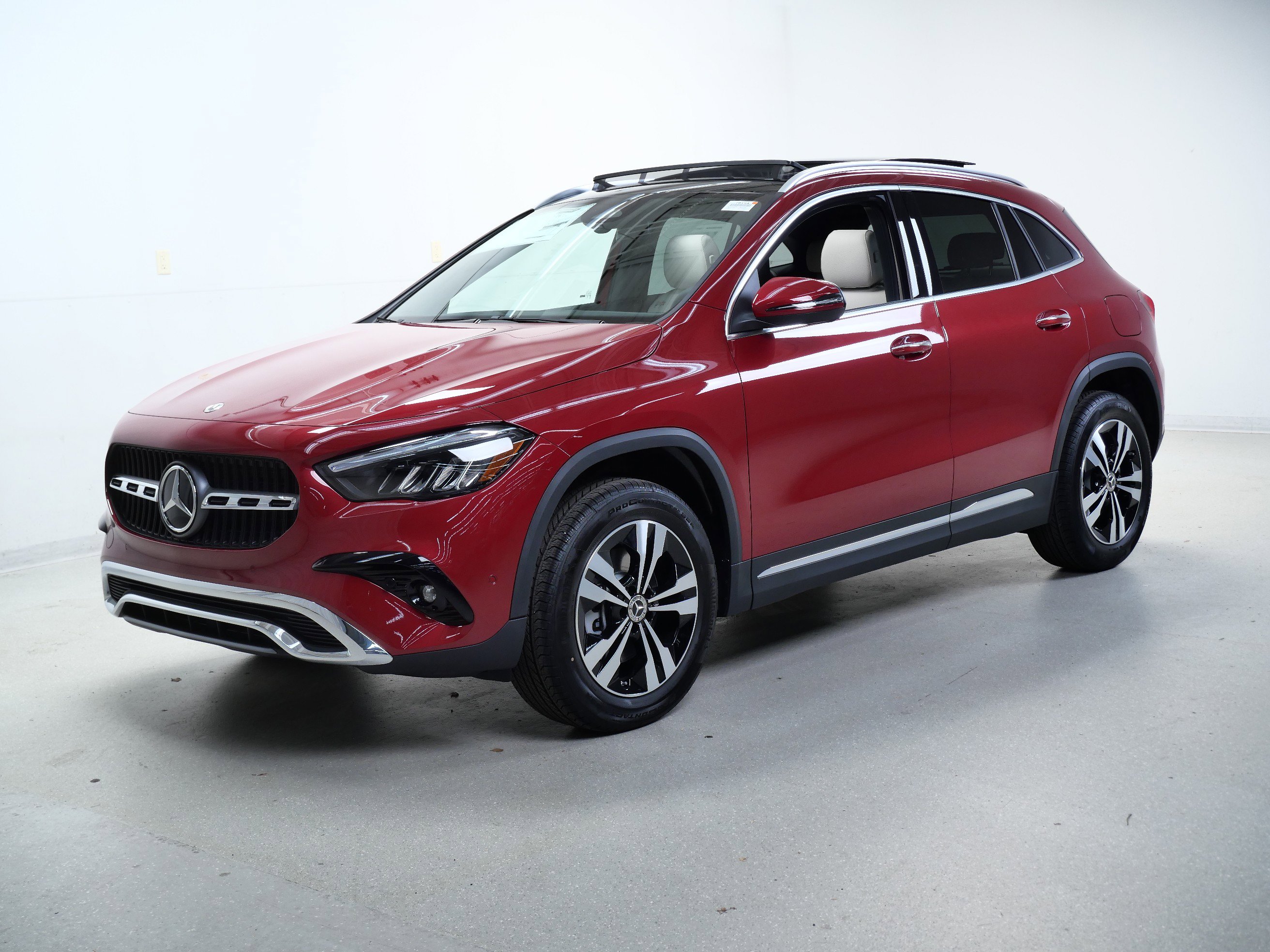 2026 Mercedes Benz GLA 250 4MATIC photo 3