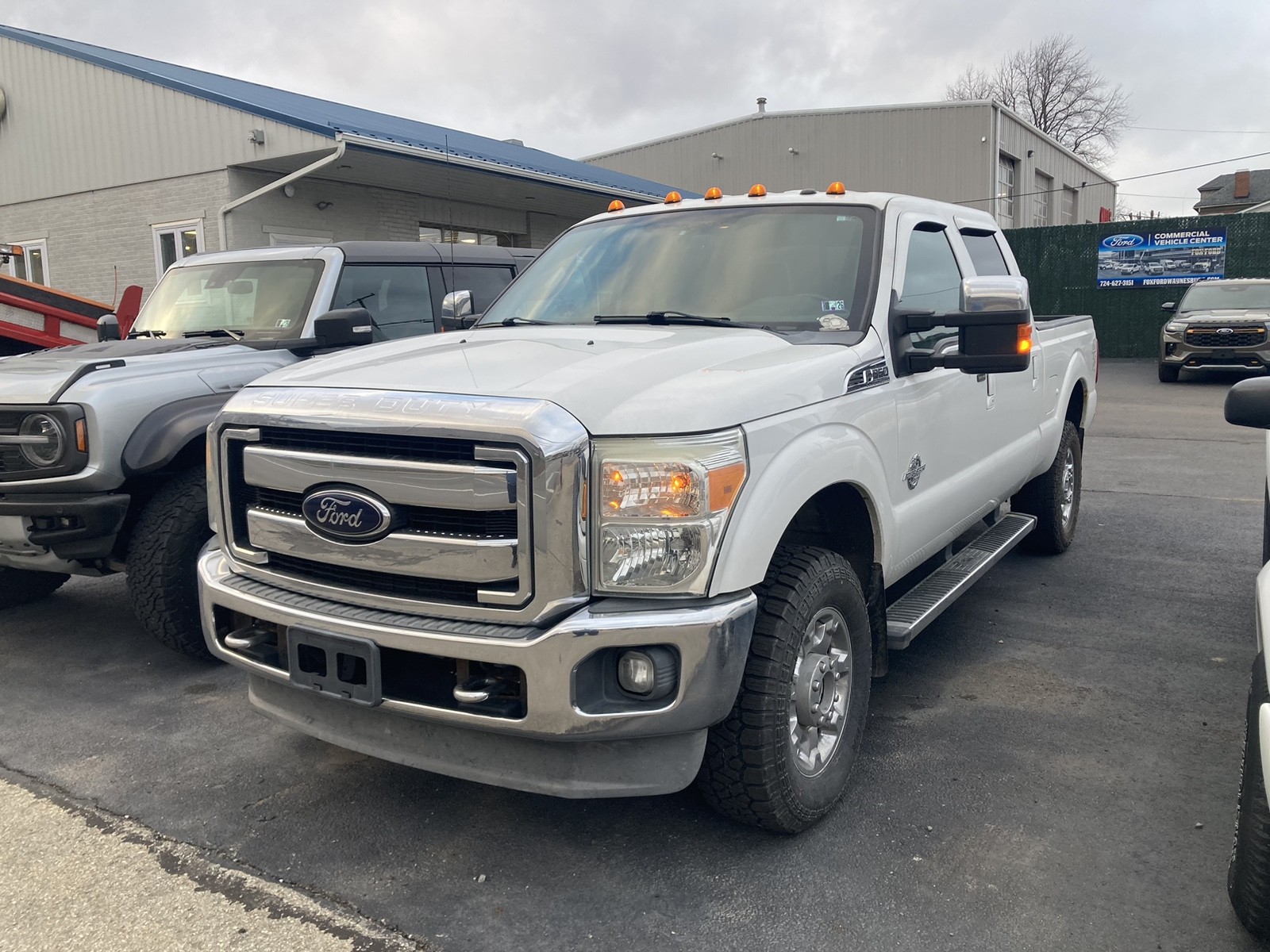 2012 Ford F-350 Super Duty Lariat's photo