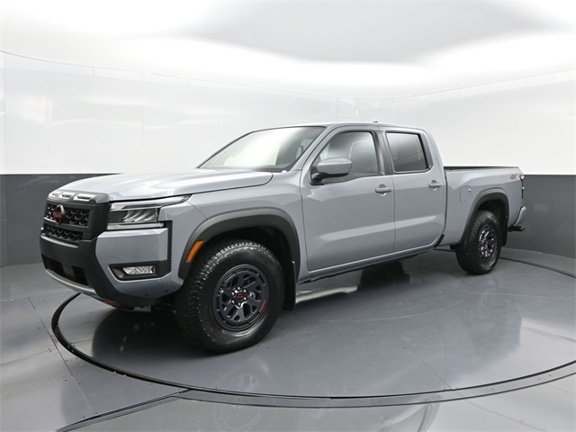 2025 Nissan Frontier PRO-4X's photo