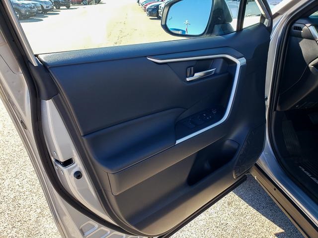 2024 Toyota RAV4 Prime SE photo 4