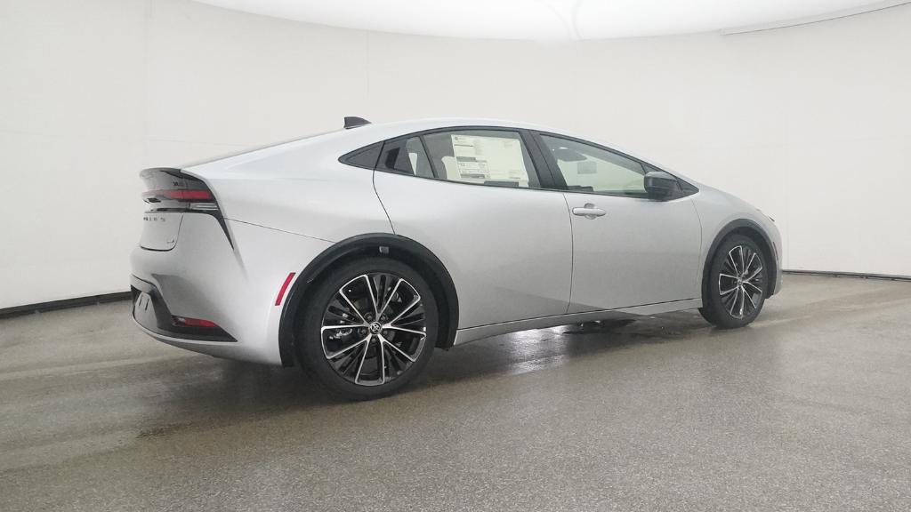 2026 Toyota Prius XLE photo 22