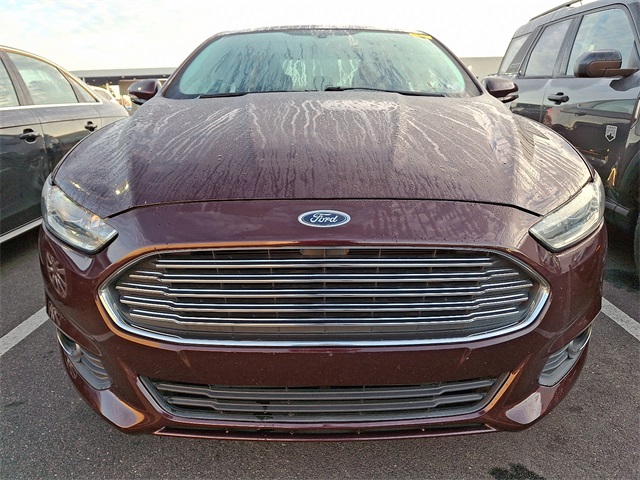 2013 Ford Fusion Hybrid SE photo 2