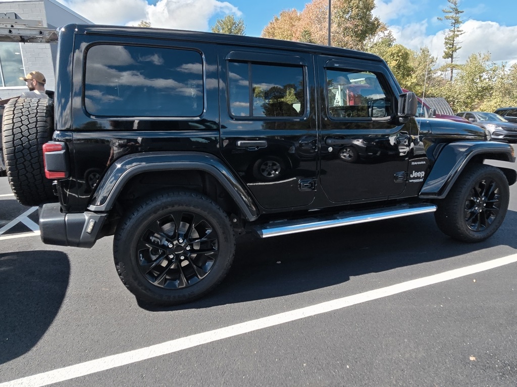 2021 Jeep Wrangler Unlimited Sahara photo 5