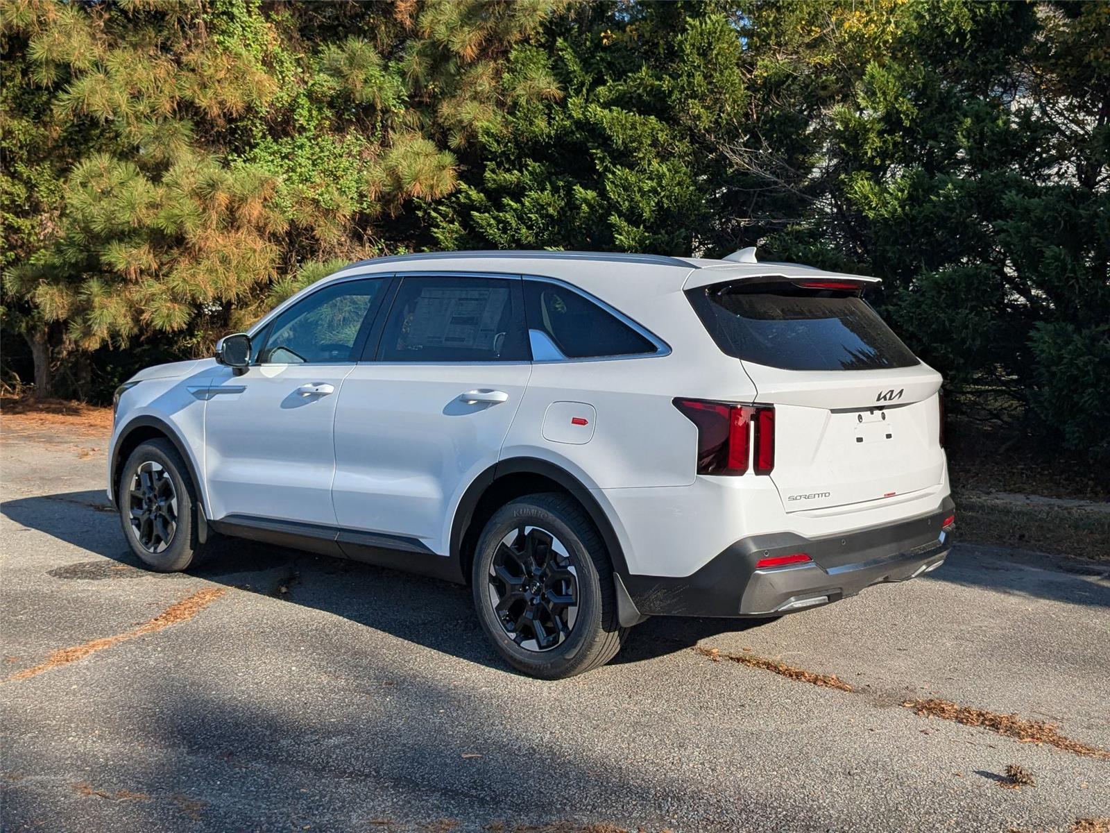 2026 Kia Sorento S photo 9
