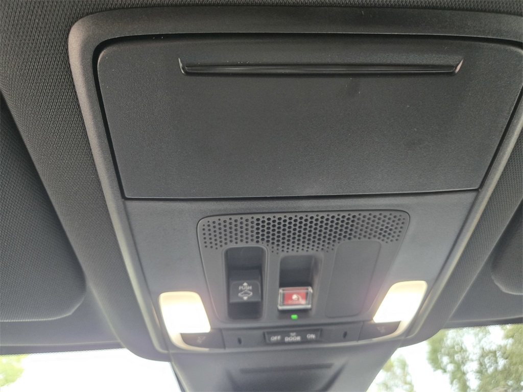 2026 Honda CR-V Hybrid Sport-L photo 8