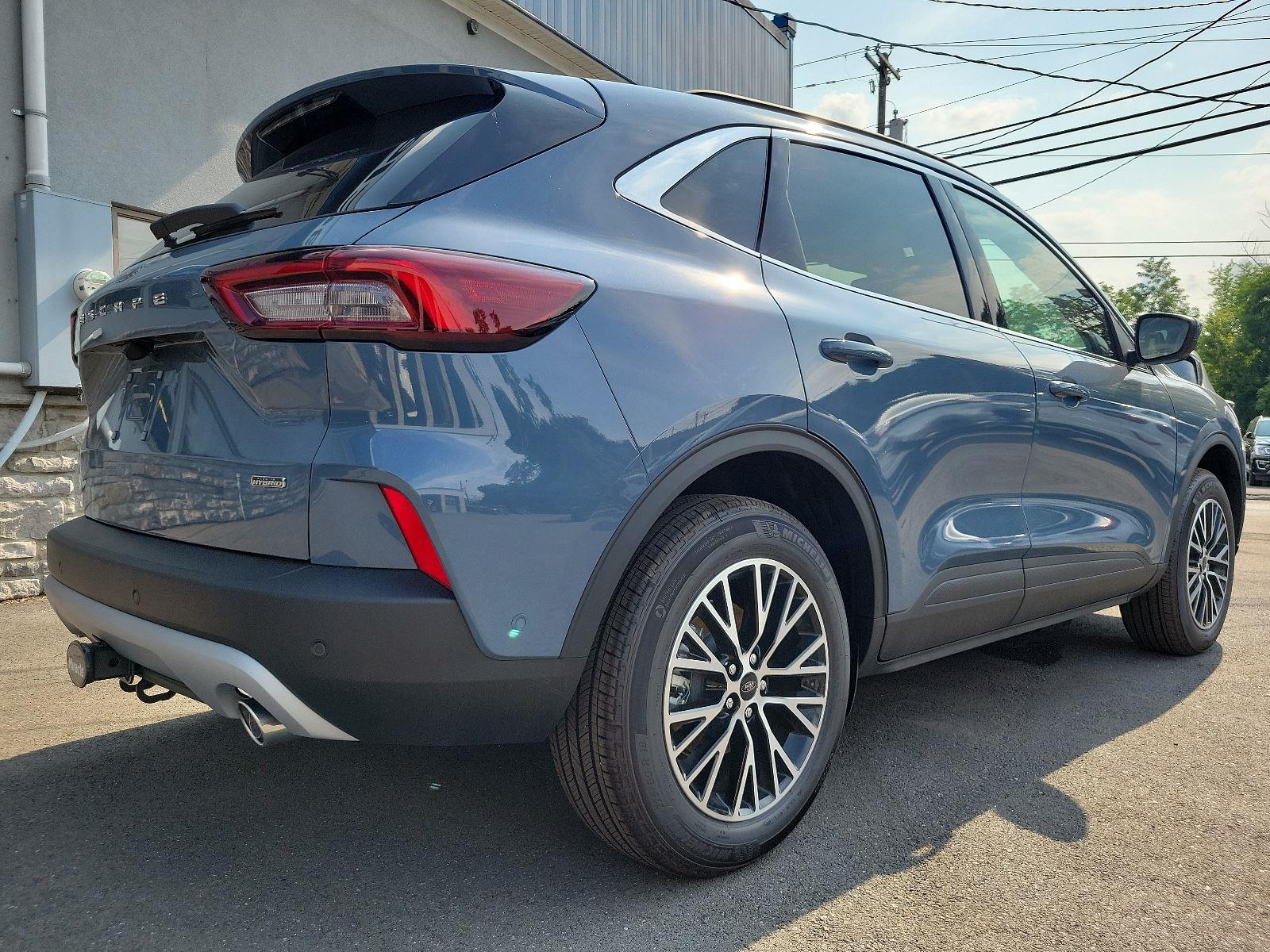 2024 Ford Escape Plug-In Hybrid photo 3