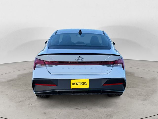 2025 Hyundai Elantra Hybrid SEL Sport photo 4