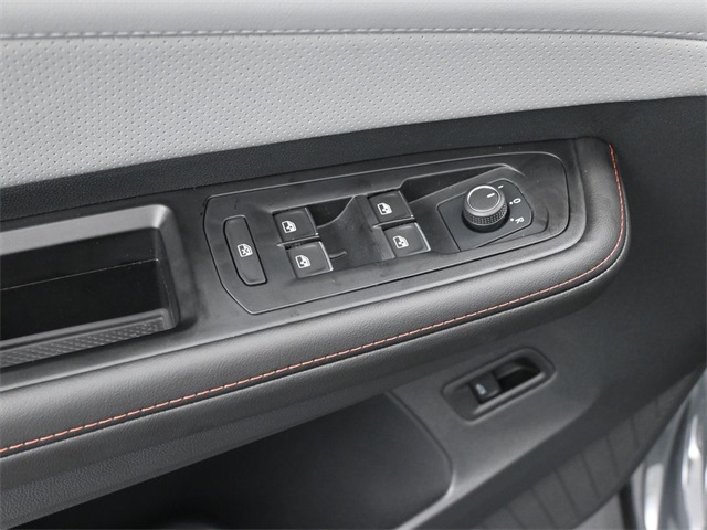 2025 Volkswagen Atlas Peak Edition SE photo 17