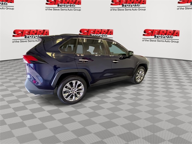 2022 Toyota RAV4 Limited photo 9