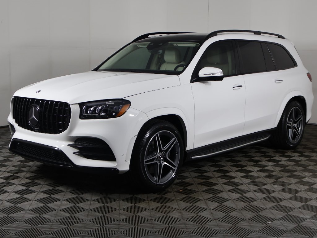 2023 Mercedes Benz GLS 450 4MATIC photo 4