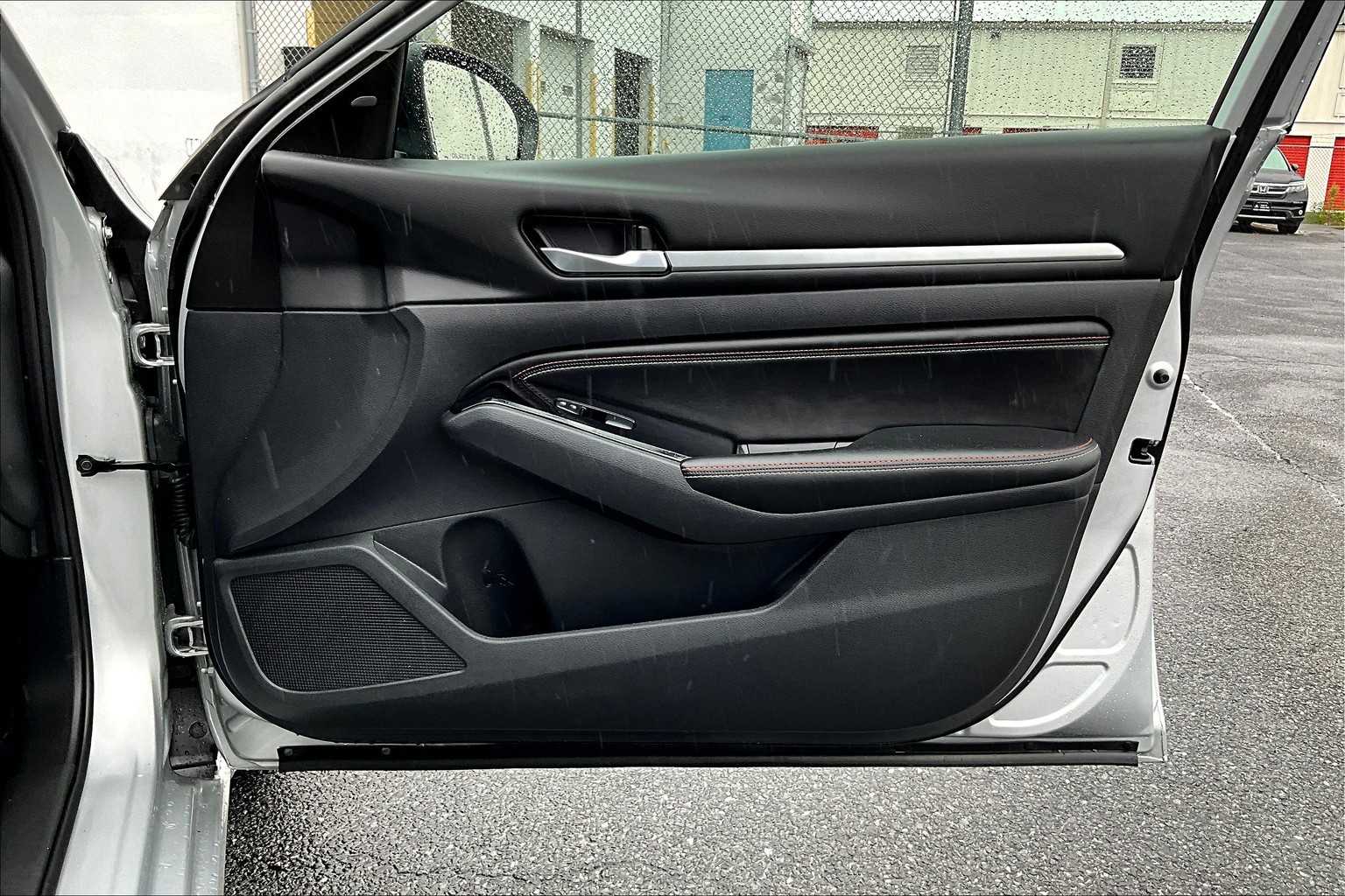 2023 Nissan Altima 2.5 SR photo 21