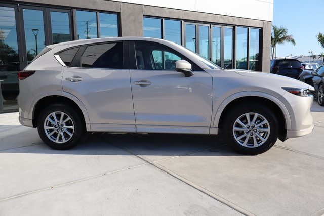 2025 Mazda CX-5 2.5 S Preferred photo 2