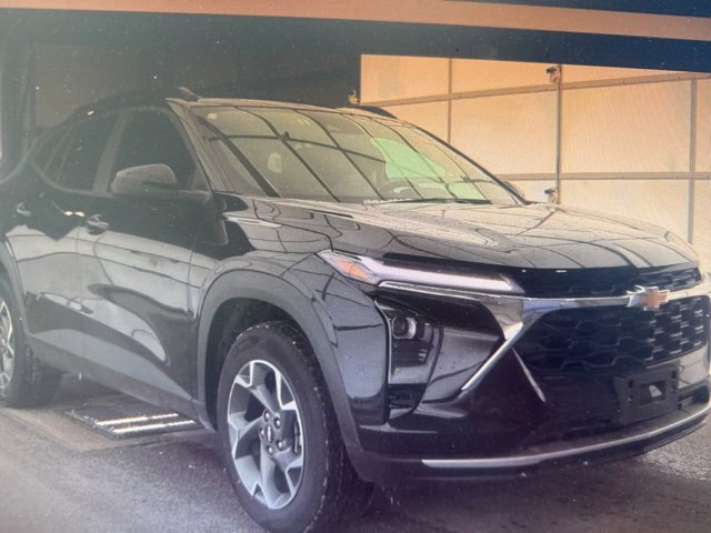 2025 Chevrolet Trax LT's photo