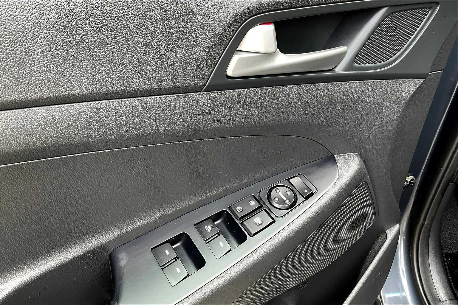 2020 Hyundai Tucson Value photo 29