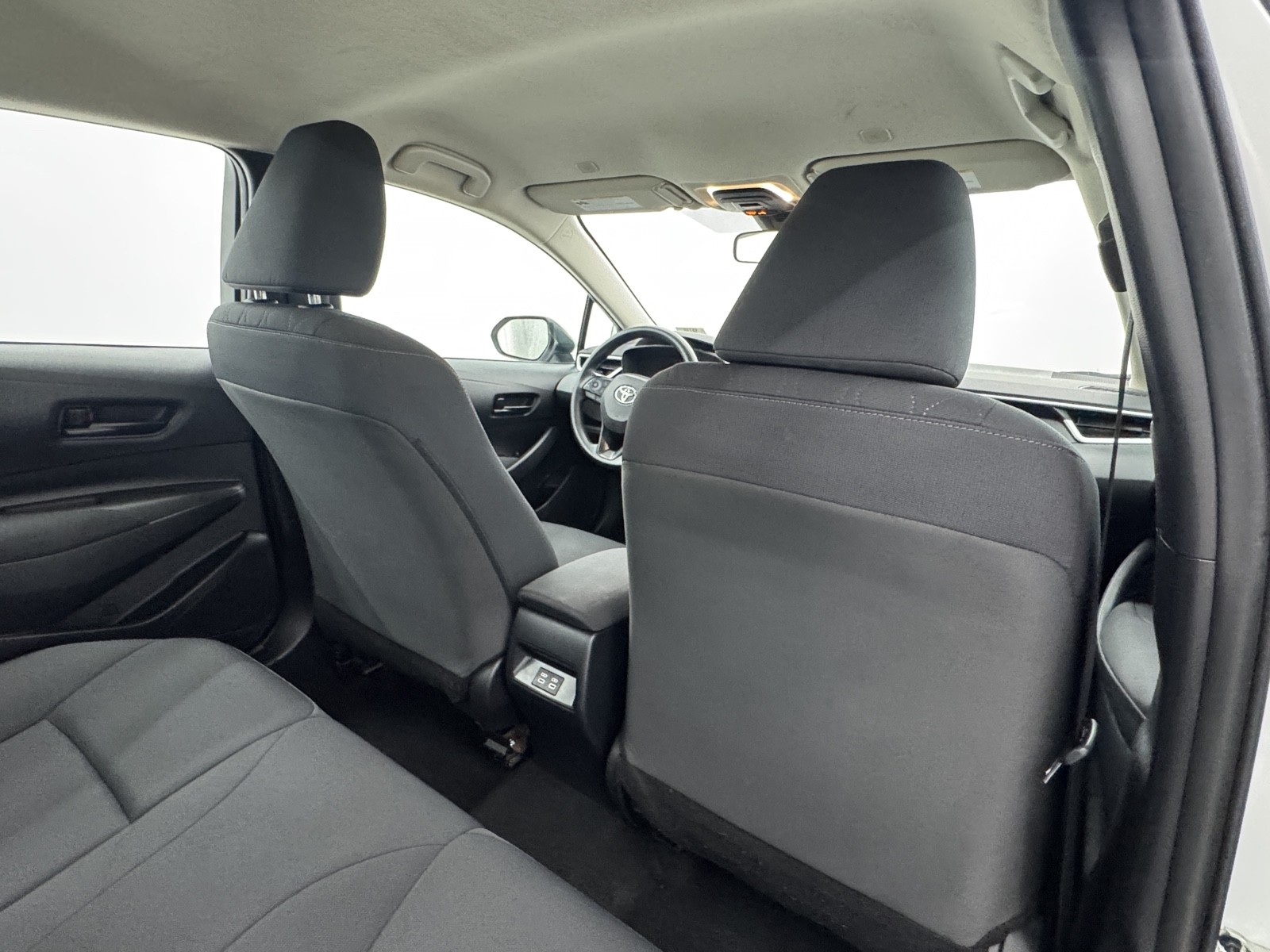 2023 Toyota Corolla LE photo 34