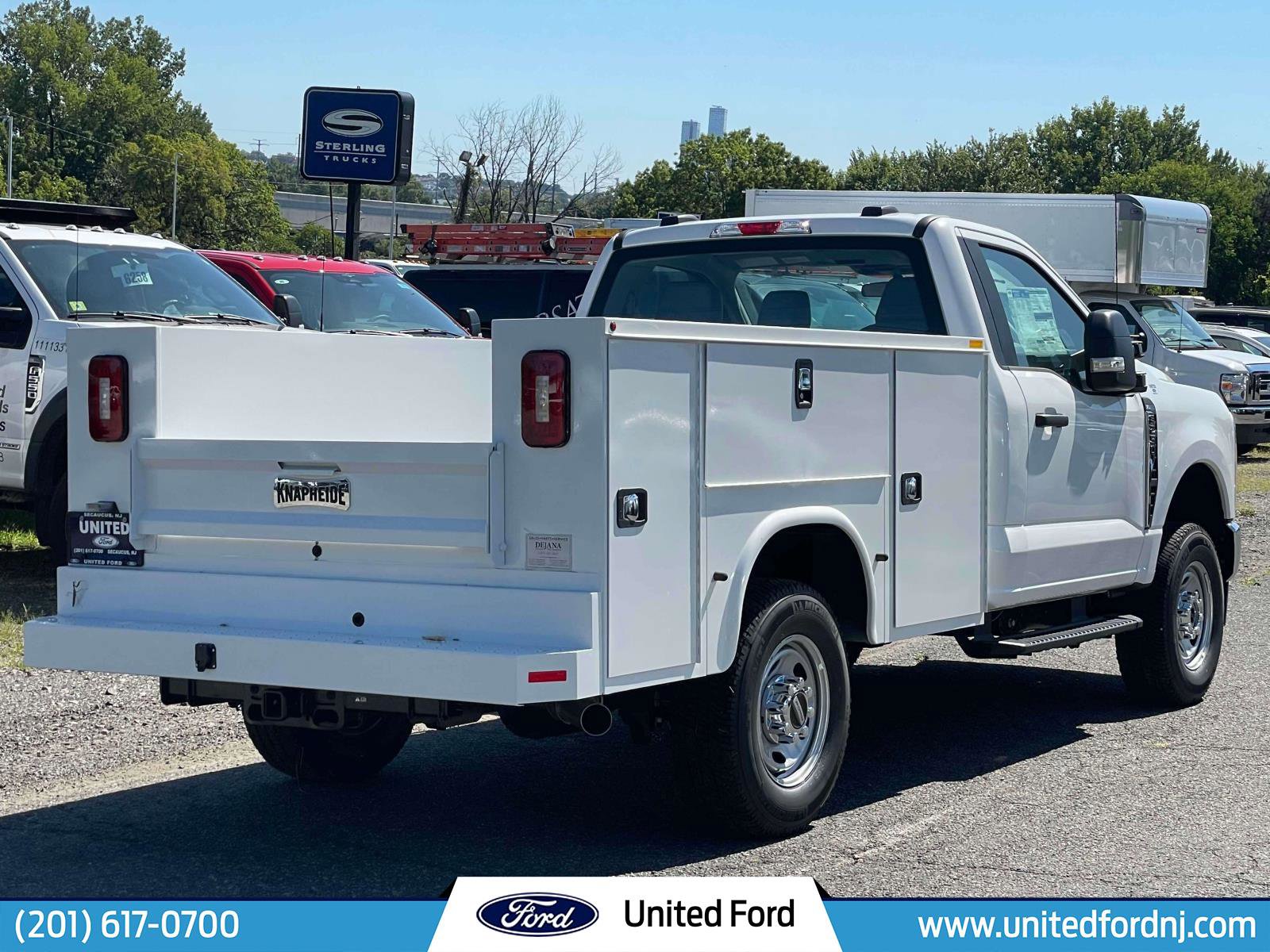 2023 Ford F-250 XL photo 3