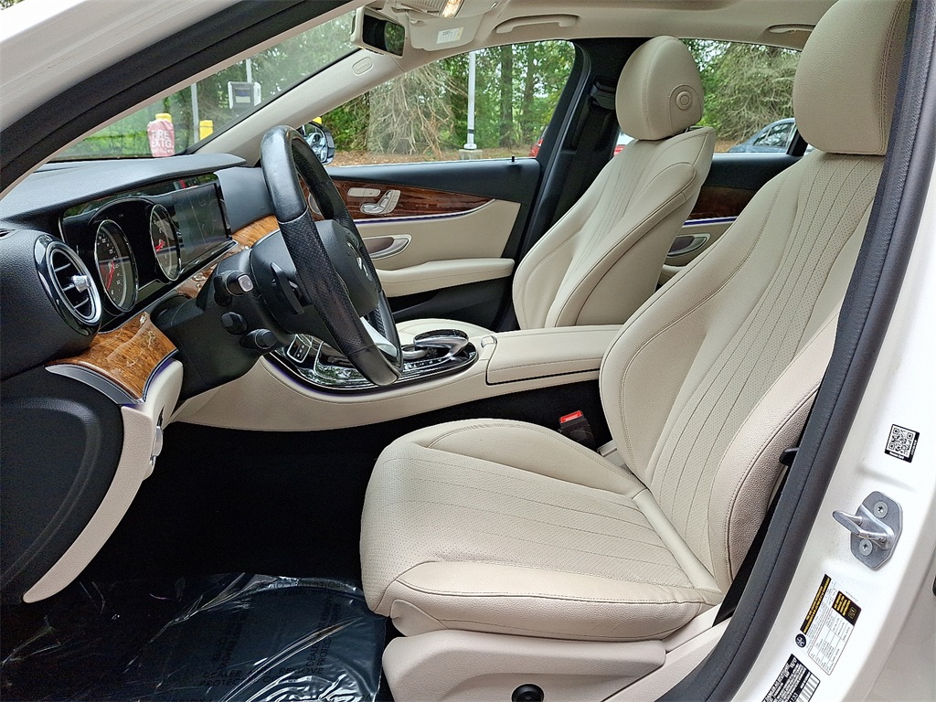 2018 Mercedes Benz E 300 4MATIC Sedan photo 13