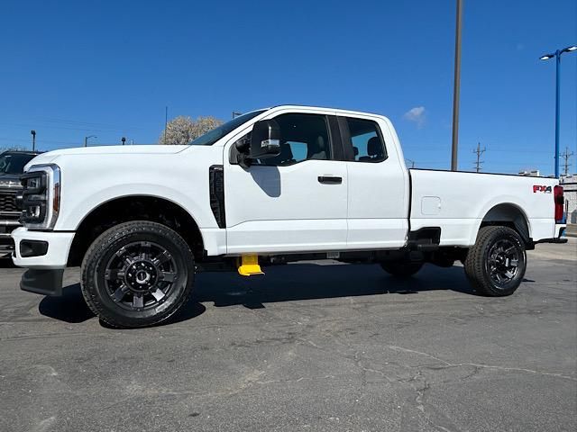 2025 Ford F-350 XL photo 2