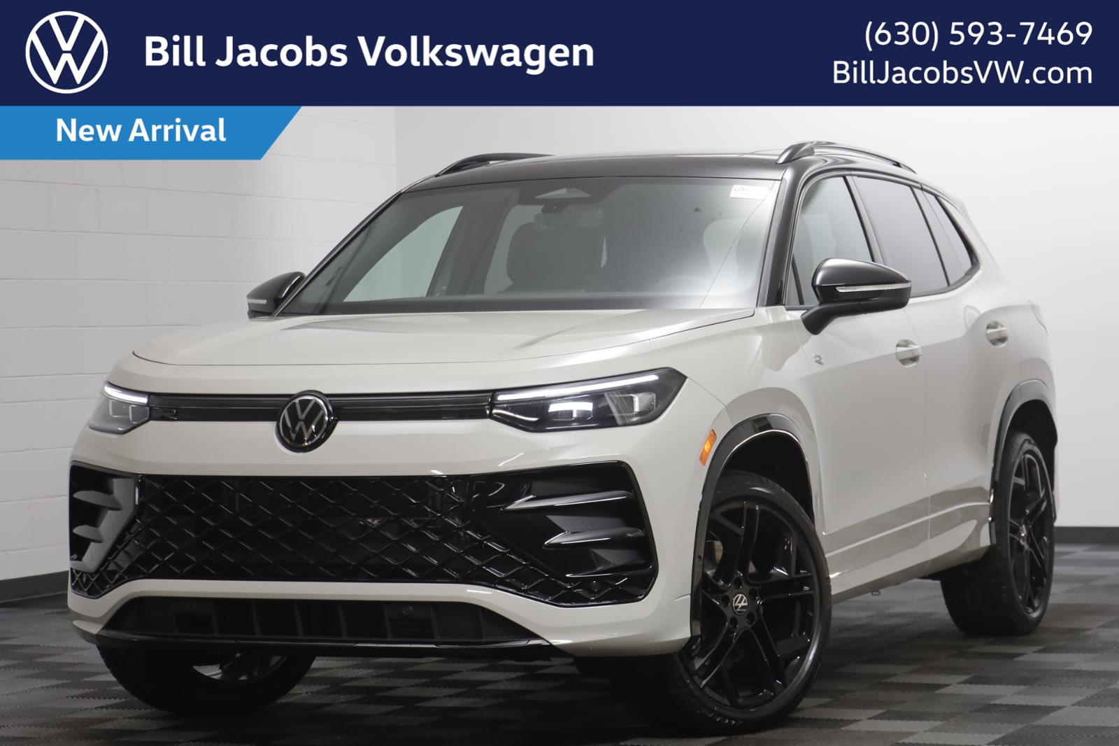 2026 Volkswagen Tiguan SE R-LINE BLACK's photo