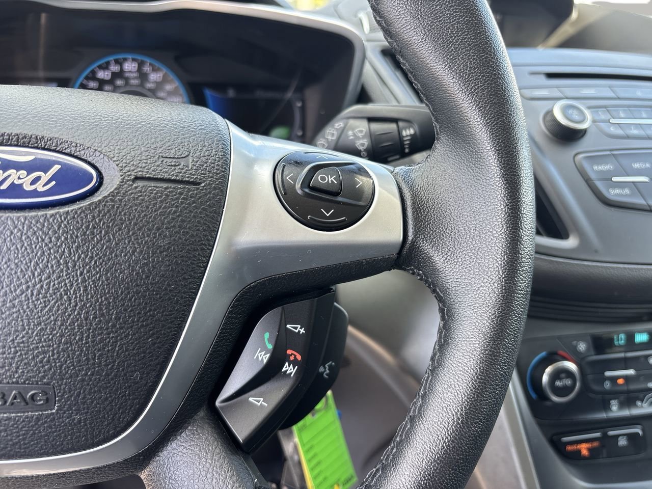 2017 Ford C-Max Hybrid SE photo 25