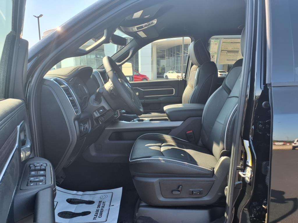 2025 Ram 2500 Laramie photo 16