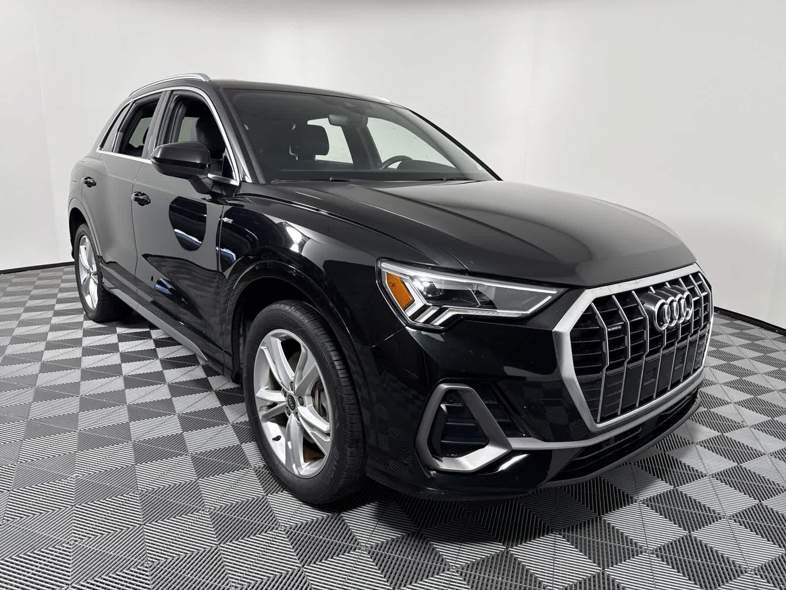 2022 Audi Q3 S line Premium Plus photo 10