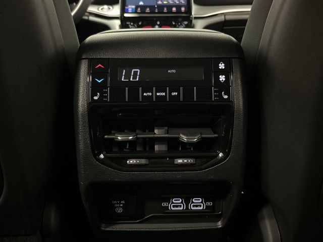 2023 Jeep Grand Cherokee Limited photo 30